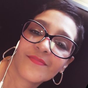 Meet your Posher, Veronica